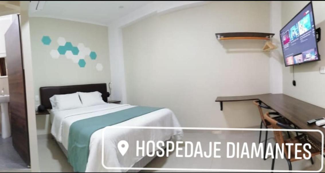 Hospedaje Diamantes Huacho Εξωτερικό φωτογραφία